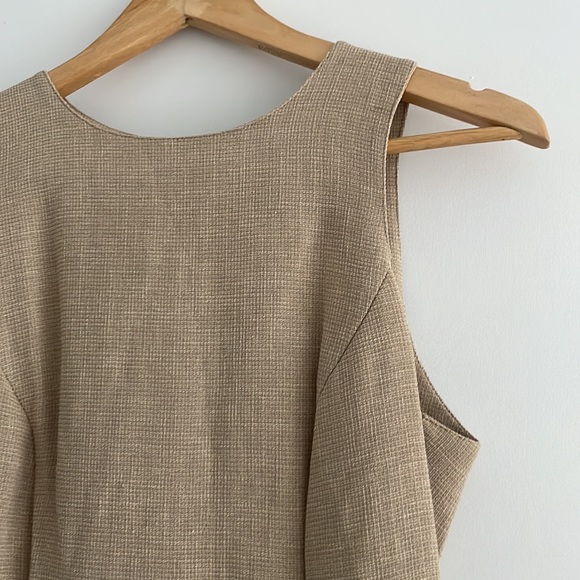 Vintage Beige Tank - Picture 4 of 6
